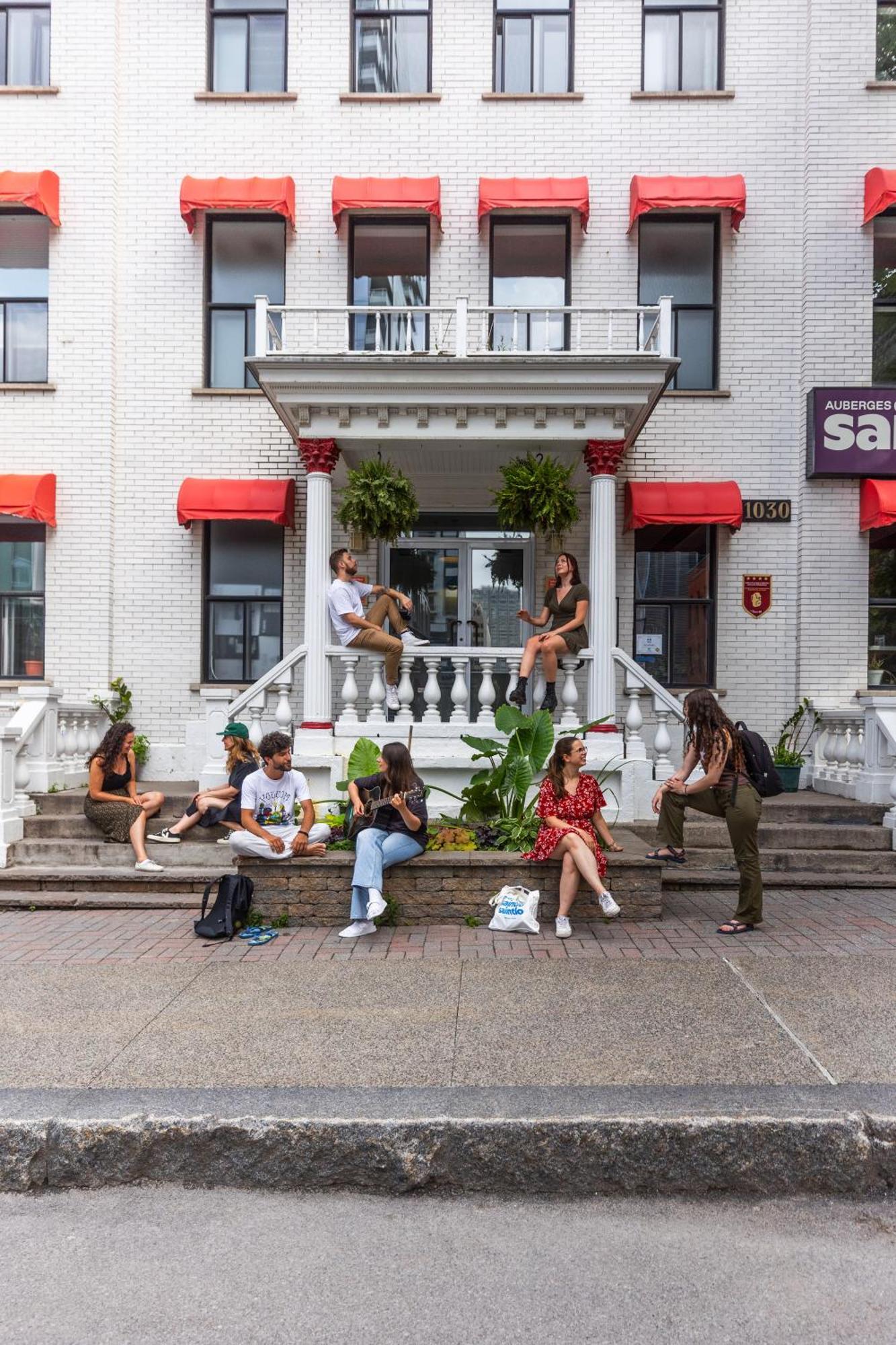 Auberge Saintlo Montreal Hostel Экстерьер фото